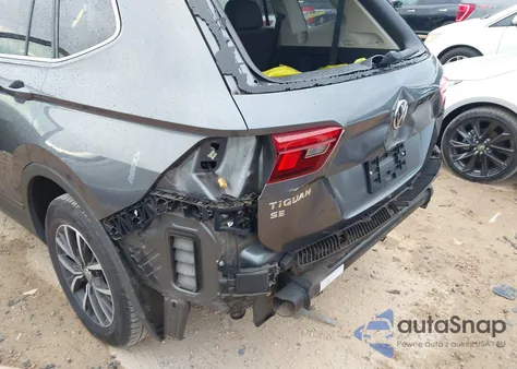 2019 Volkswagen Tiguan 2.0T Se/2.0T Sel/2.0T Sel R-Line/2.0T Sel R-Line Black z USA, uszkodzony, nr VIN 3VV2B7AX3KM068141